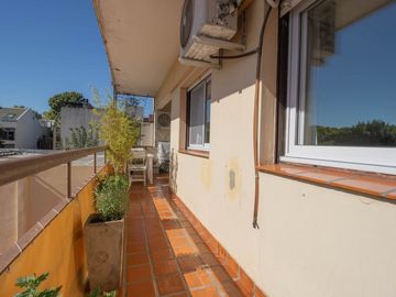 DEPARTAMENTO 3 AMBIENTES,  CON BALCON CORRIDO