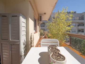 DEPARTAMENTO 3 AMBIENTES,  CON BALCON CORRIDO