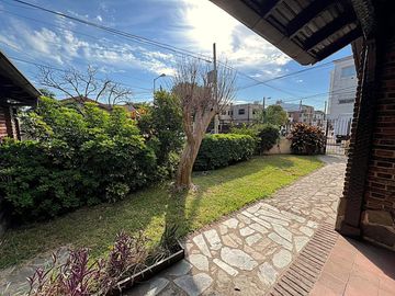 PH tipo casa de cuatro ambientes en San Andrés