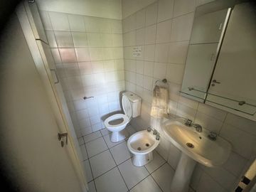 GALPON EN VENTA CON OFICINAS EN AVELLANEDA