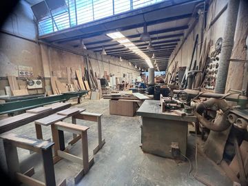 GALPON EN VENTA CON OFICINAS EN AVELLANEDA