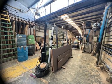 GALPON EN VENTA CON OFICINAS EN AVELLANEDA