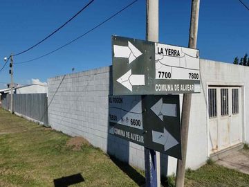 SE VENDE CASA 3 DORMITORIOS LOTE 900M2 (ARBILLA 2)