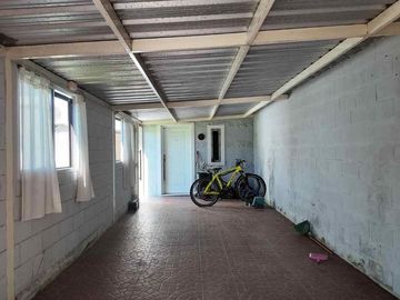 SE VENDE CASA 3 DORMITORIOS LOTE 900M2 (ARBILLA 2)