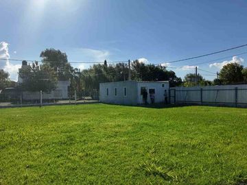 SE VENDE CASA 3 DORMITORIOS LOTE 900M2 (ARBILLA 2)