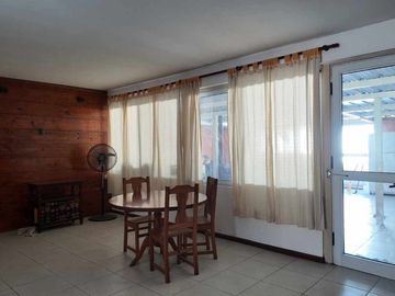 SE VENDE CASA 3 DORMITORIOS LOTE 900M2 (ARBILLA 2)