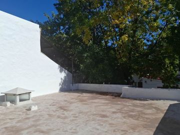 VENTA CASA 2 DORMITORIOS FISHERTON A RECICLAR