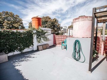 Gran PH 130 m² con doble terraza, verde y espacios
