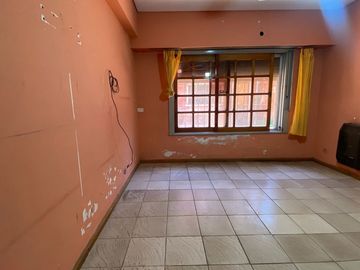 CASA EN VENTA VILLA SOLDATI CAPITAL 5 AMBIENTES