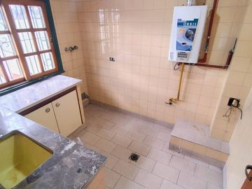 CASA EN VENTA VILLA SOLDATI CAPITAL 5 AMBIENTES