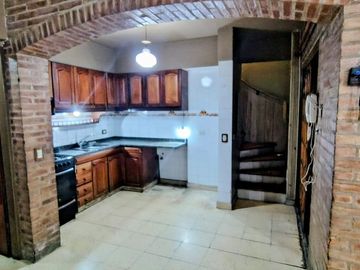CASA EN VENTA VILLA SOLDATI CAPITAL 5 AMBIENTES