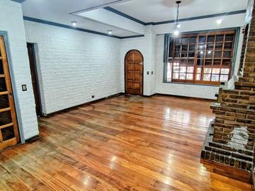 CASA EN VENTA VILLA SOLDATI CAPITAL 5 AMBIENTES