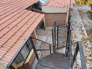 Venta Casa mas Departamento en Guaymallén