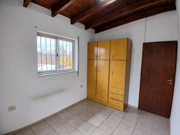 Venta Casa mas Departamento en Guaymallén