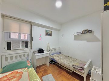 DEPTO 4 AMB EN VENTA CON DEPEND ILUMINADO AL FRENT