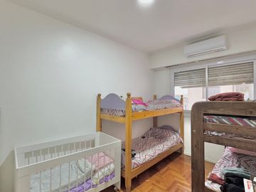 DEPTO 4 AMB EN VENTA CON DEPEND ILUMINADO AL FRENT