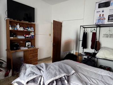 LOTE CON 5 DPTOS Y FONDO LIBRE.IDEAL INVERSOR