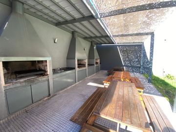 VENTA DTO 3 AMB LINIERS PATIO COCHERA AMENITIES