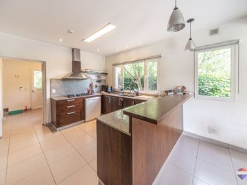 Venta casa 6 ambientes barrio Privado La Celina