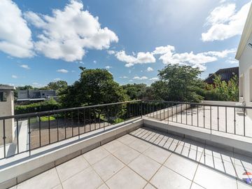 Venta casa 6 ambientes barrio Privado La Celina