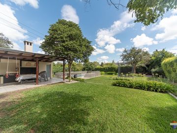 Venta casa 6 ambientes barrio Privado La Celina