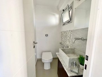 VENTA DEPARTAMENTO 3 AMBIENTES CON COCHERA ITUZAIN