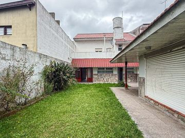 VENTA CASA 4 AMBIENTES CONSTITUCIÓN QUINCHO PARQUE
