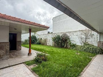 VENTA CASA 4 AMBIENTES CONSTITUCIÓN QUINCHO PARQUE