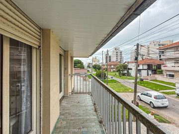 VENTA CASA 4 AMBIENTES CONSTITUCIÓN QUINCHO PARQUE