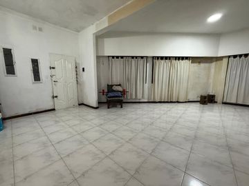 VENTA PH 4 AMB GARAGE PATIO CASTELAR APTO CREDITO