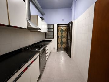 VENTA PH 4 AMB GARAGE PATIO CASTELAR APTO CREDITO
