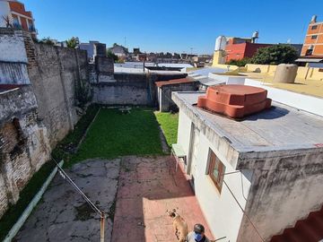 VENTA CASA LOTE PROPIO A RECICLAR VILLA LUGANO