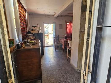 VENTA CASA LOTE PROPIO A RECICLAR VILLA LUGANO