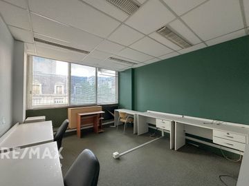 VENTA OFICINA CON 1 COCHERA EN MONSERRAT, CABA.