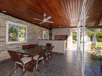 CASA EN VENTA 4 DORMITORIOS KENTUCKY - FUNES