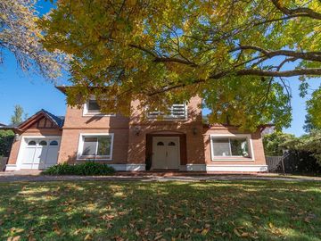 CASA EN VENTA 4 DORMITORIOS KENTUCKY - FUNES