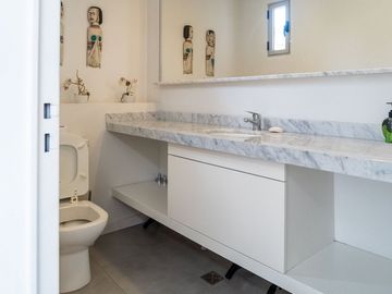 VENTA DE DEPARTAMENTO TRES DORMITORIOS ALBERDI