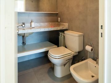 VENTA DE DEPARTAMENTO TRES DORMITORIOS ALBERDI