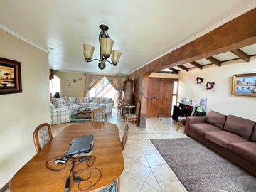 Casa en arriendo  en LAS CONDES