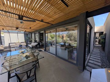 Casa en arriendo  en LO BARNECHEA