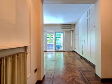 VENTA PISO DE 5 AMBIENTES EN BELGRANO -IMPRENTA-