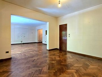 VENTA PISO DE 5 AMBIENTES EN BELGRANO -IMPRENTA-