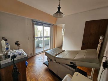 VENTA CONSULTORIO / DEPARTAMENTO 2 AMB RECOLETA