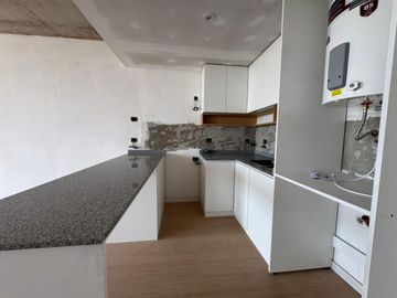 MONOAMBIENTE COGHLAN 52 M2 SUBDIVIBLE COCHERA