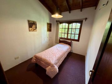 VENTA CASA CON PILETA EN SORDEAUX CERCA HINDU CLUB