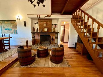 VENTA CASA CON PILETA EN SORDEAUX CERCA HINDU CLUB