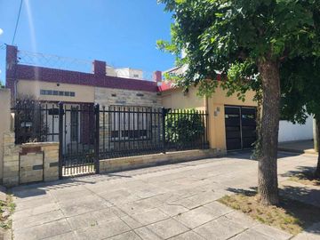 VENTA CASA VILLA LUZURIAGA JARDIN APTO CREDITO