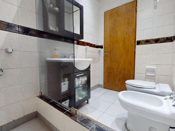 CASA MULTIFAMILIAR 5 AMBIENTES VILLA LUGANO