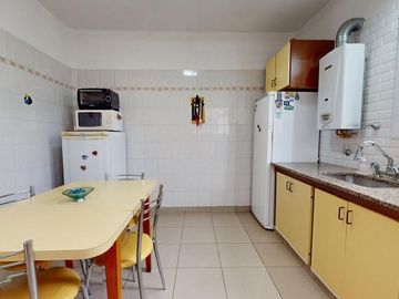 CASA MULTIFAMILIAR 5 AMBIENTES VILLA LUGANO