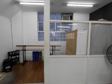 VENTA OFICINA ESTUDIO FLORIDA EDIFICIO THOMSON